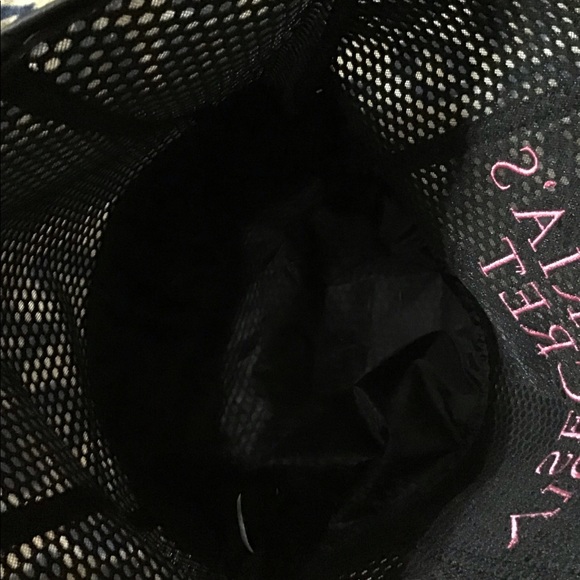 Victoria’s Secrets beach bag - Picture 4 of 5